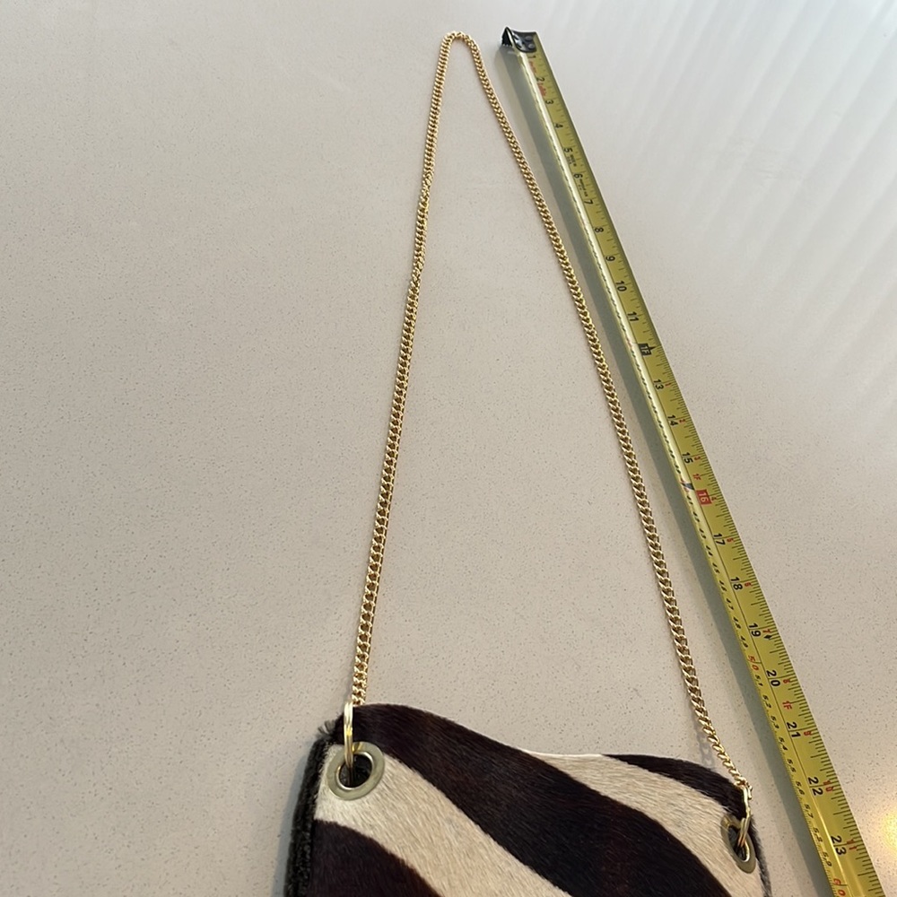 ❌SOLD❌Leather cell phone crossbody/pouch - Picture 8 of 8